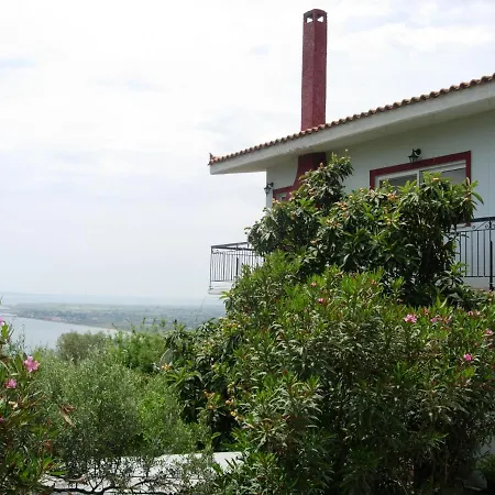 Quiet House For Vacations With Excellent View !!!
