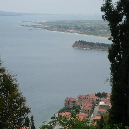 Quiet House For Vacations With Excellent View !!! 度假居
